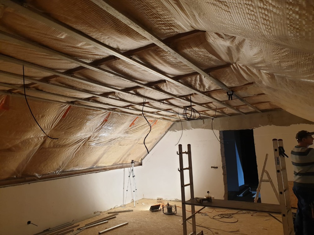 Rodinný dům Panoší Újezd – kompletní rekonstrukce - foto 11